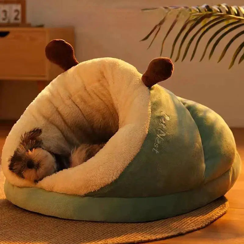 MADDEN Cozy Dog Kennel Bed Breathable Cute Slippers Design
