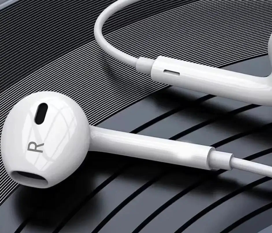 Type-C Headphones Are Wired for 16/15/17 Mobile Phones with In-Ear TYPE-C Flat Head Samsung, Xiaomi, Vivo and OPPO. One Plus