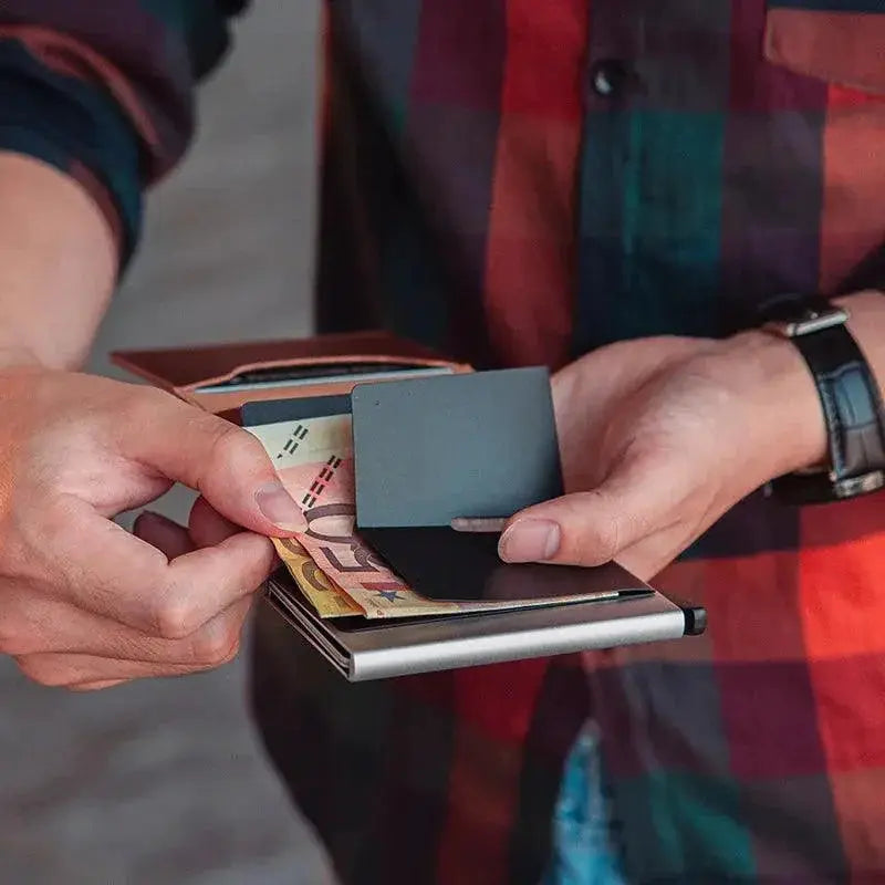RFID Blocking Cardholder For Men Stylish Business Travel