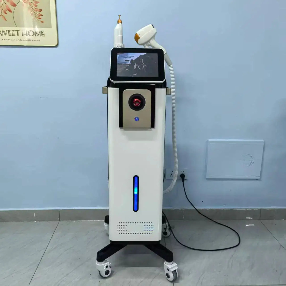 2 in 1 4Wavelength Diode Laser Hair Reduction Pico Tattoo Pigment Removal Machine 755nm FAC Collimation Ice Cooling Foldable To