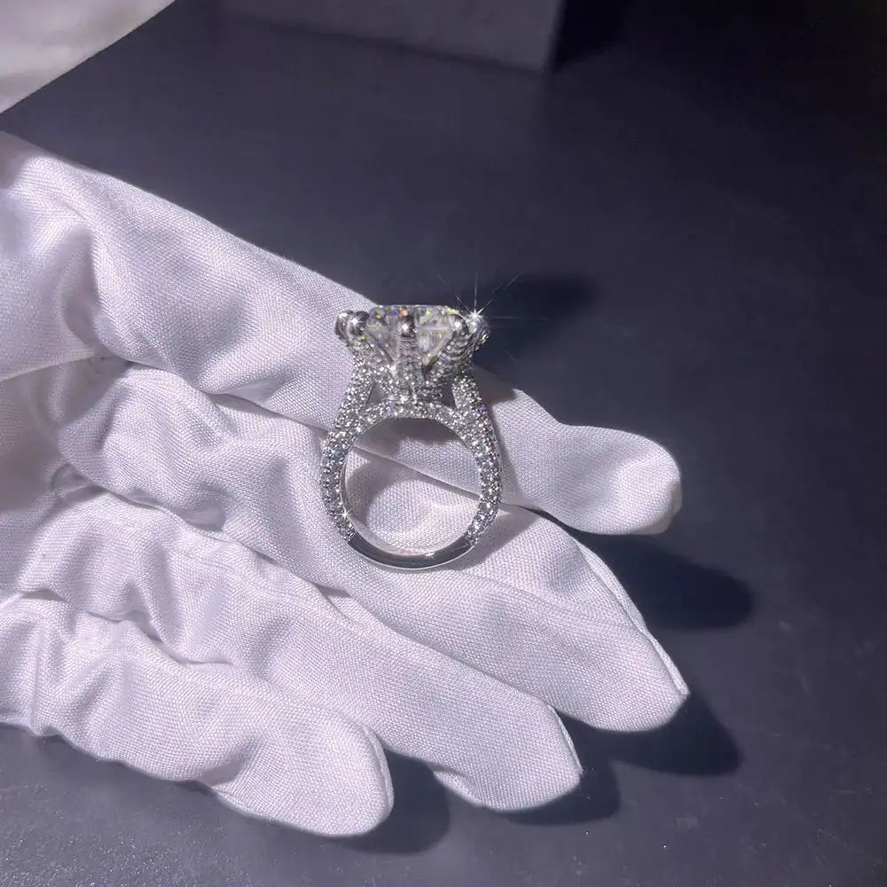 Men Women Gold Moissanite Wedding Ring — product image 4