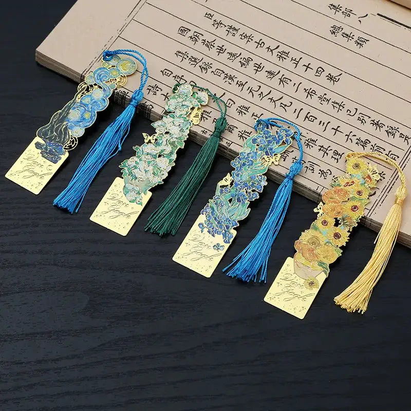 Retro-Style Painted Metal Bookmark, Floral Openwork Design, With Long Tassels, Suitable For Office Supplies, Students, And Readi