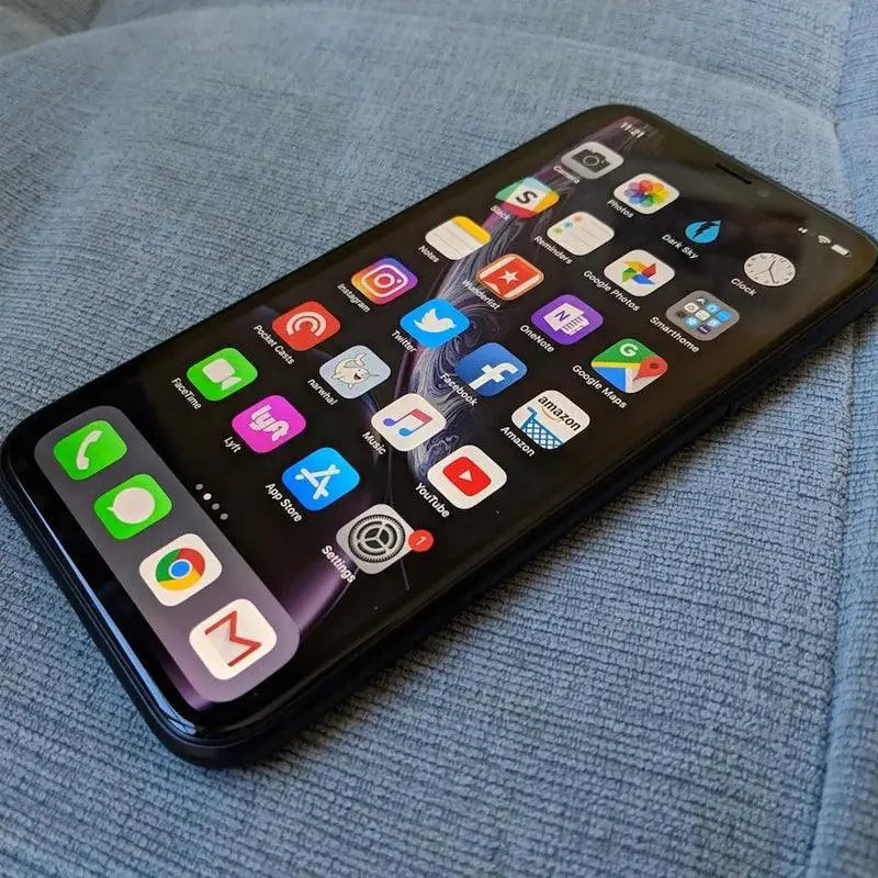 Apple iPhone XR Unlocked Smartphone A12 Bionic 6.1 Display