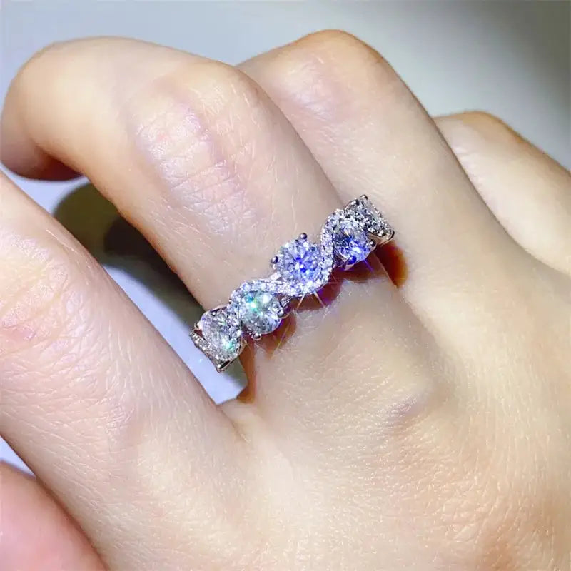 Sterling Silver Moissanite Wavy Ring — product image 1