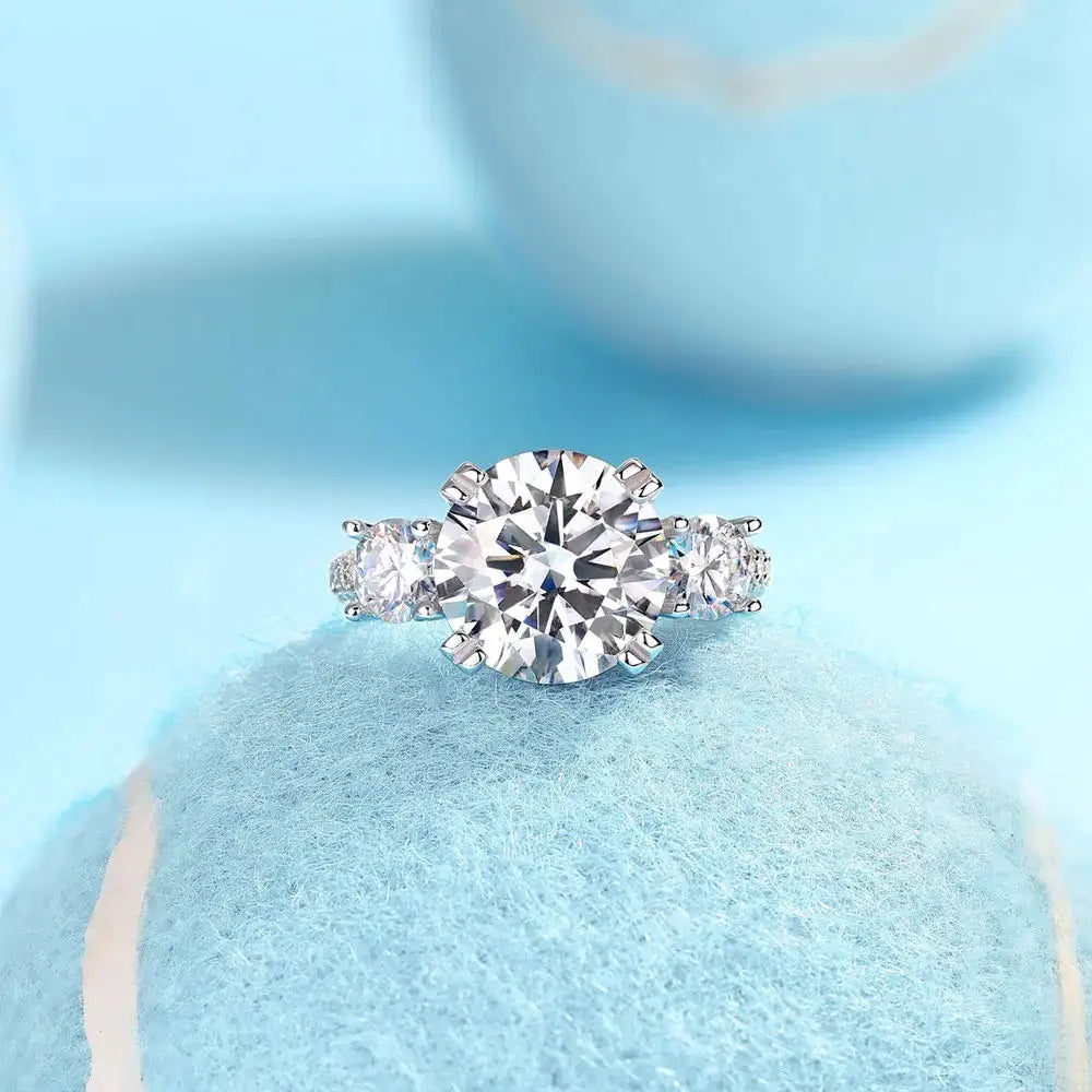 Elegant Moissanite Cocktail Ring — product image 1