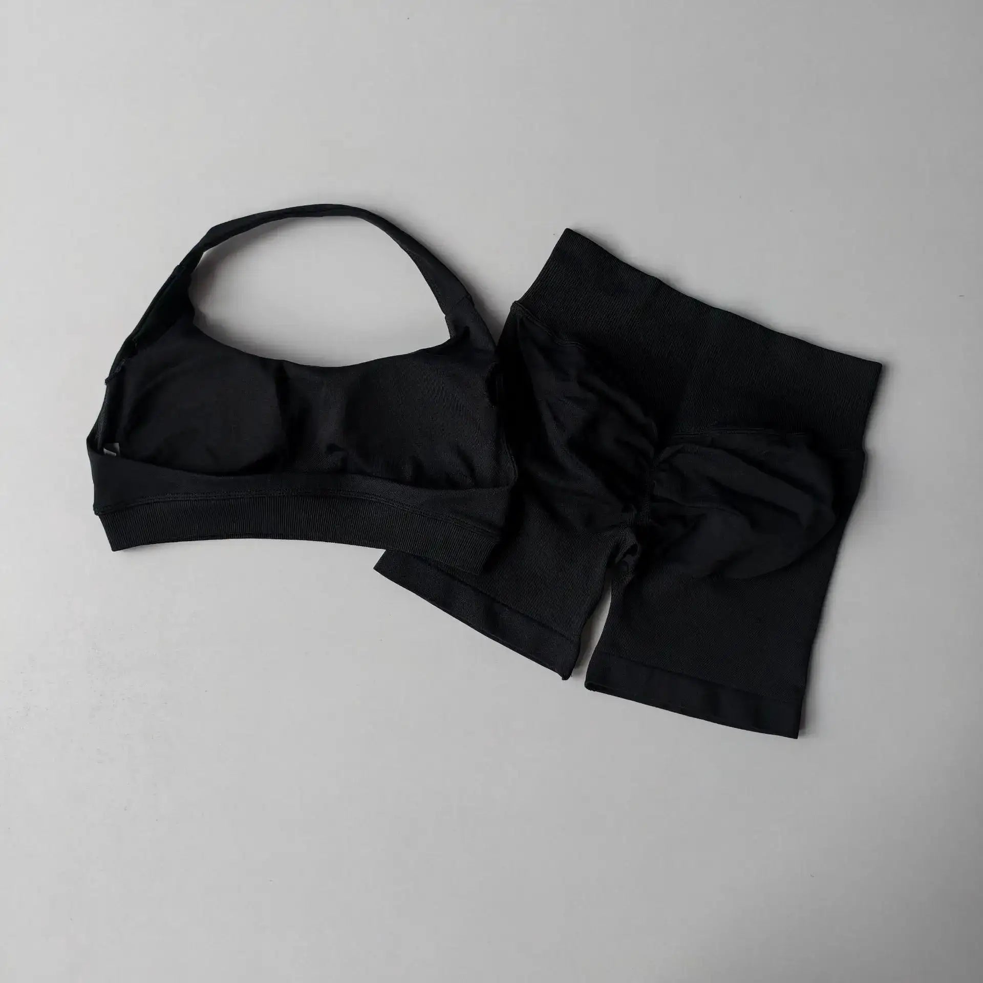 2 Pieces Women's Yoga Suit Seamless Fitness Gym Clothes Halter Sports Bra with Matching Shorts Workout Set Gym Outfit