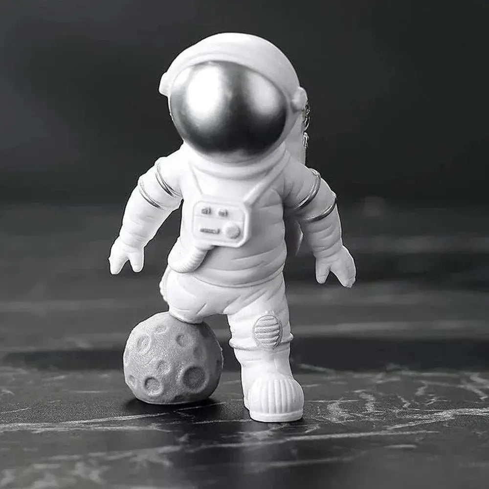 Astronaut Figure Statue Spaceman Sculpture Educational Decor