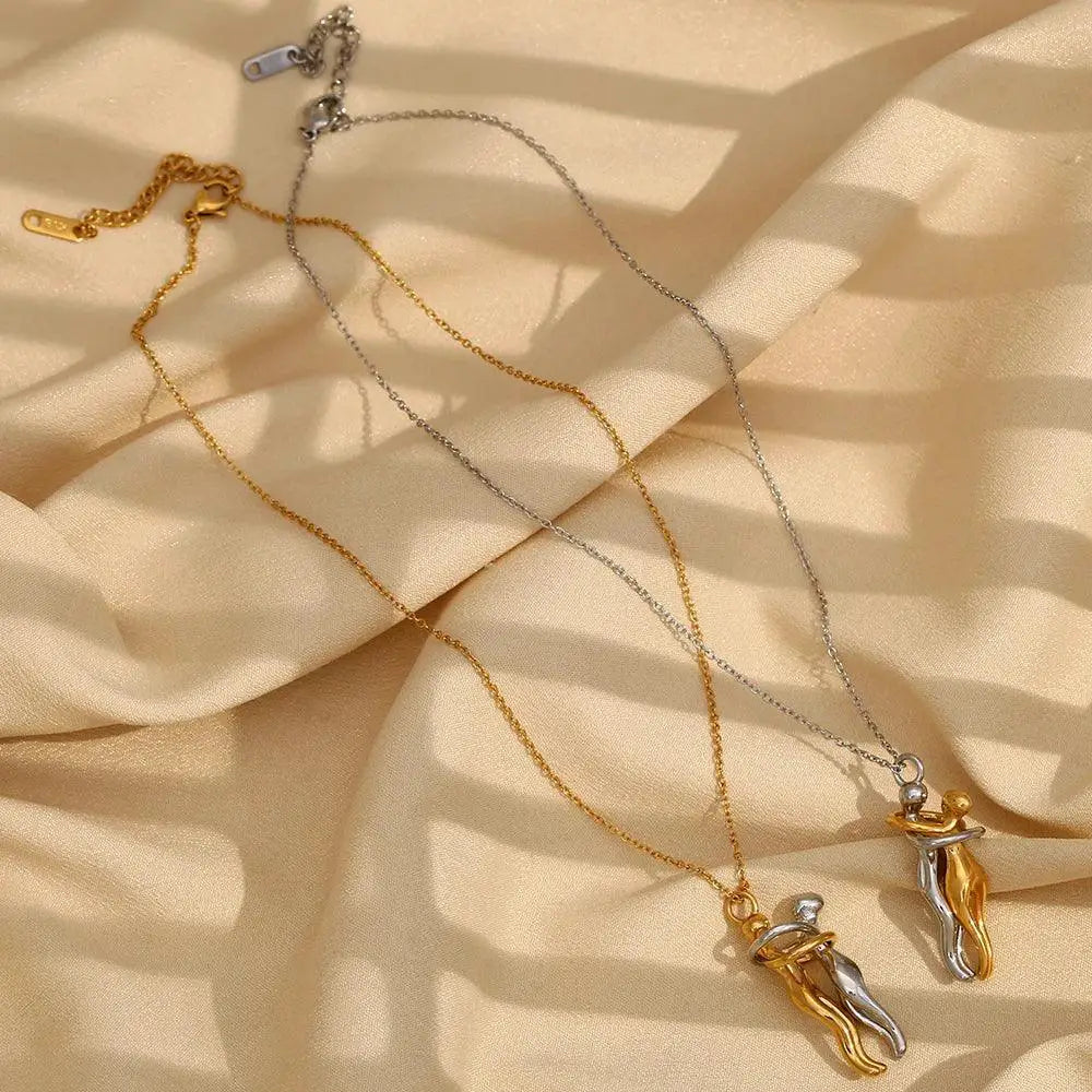 La Muses Mixed Color Couple Hug Pendant Necklace for Women