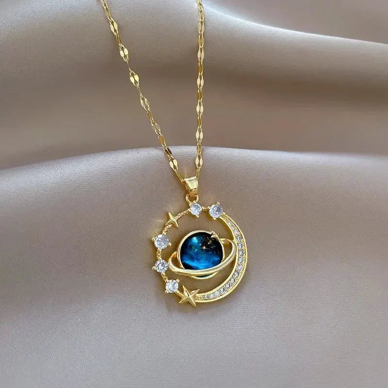Elegant Luxury Zircon Moon Pendant Necklace For Women