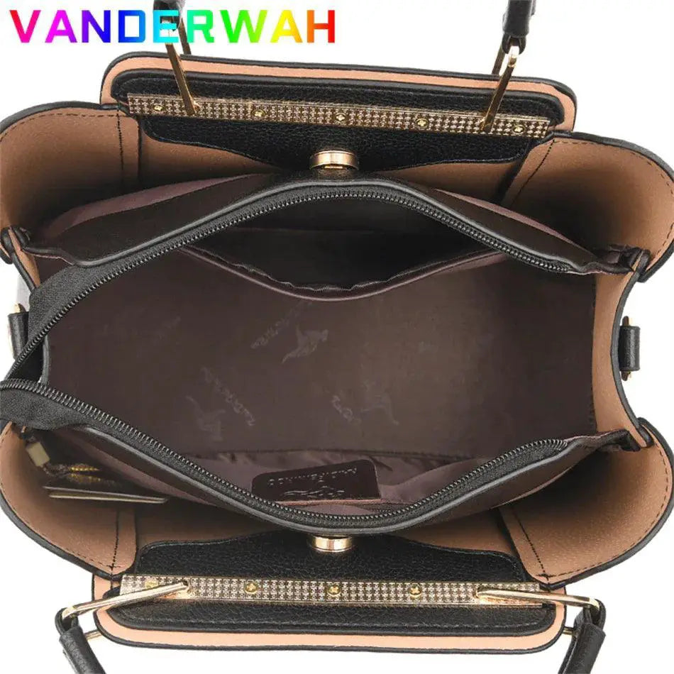 Luxe Leather Kangaroo Pendant Designer Handbag Elegant