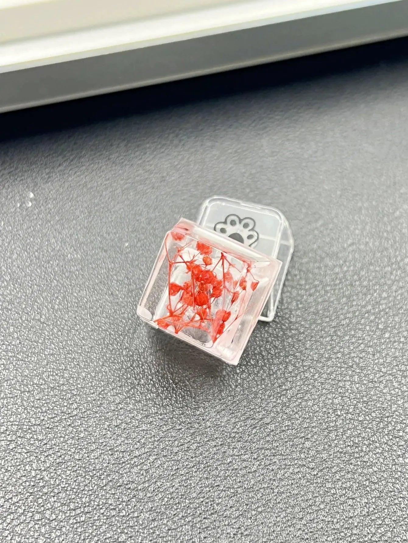 Translucent Leaves Epoxy Keycap Inspired By Nature