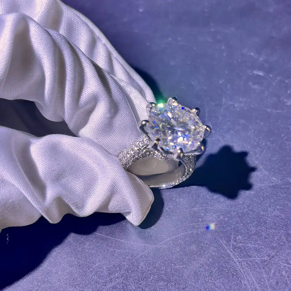 Men Women Gold Moissanite Wedding Ring — product image 5