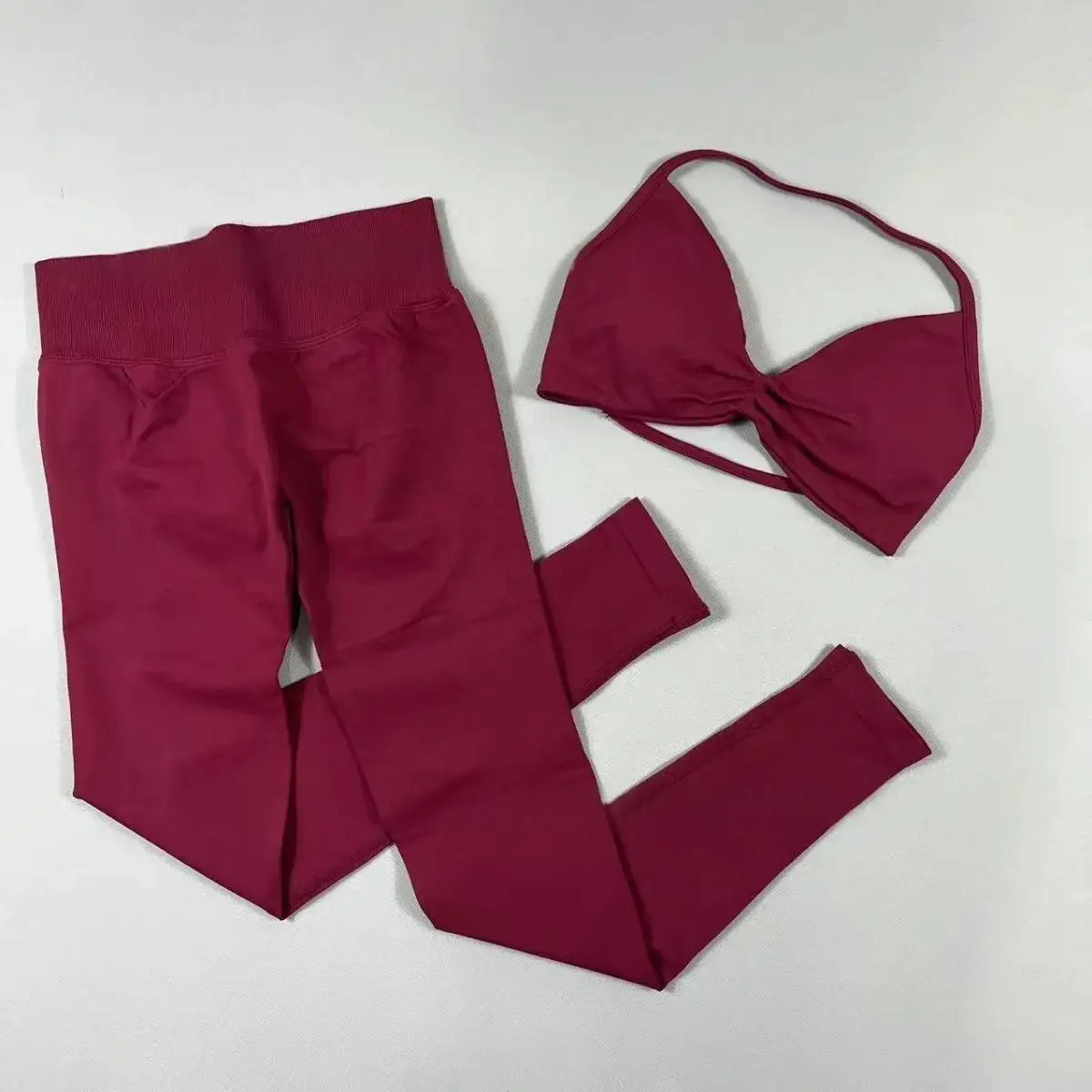 2-Piece Set Women's Seamless Clean (No Logo) Yoga Set, Halter Neck Sports Bra & High-Waisted Lifting Leggings for Gym Workouts