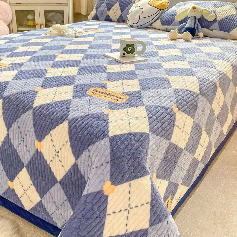 Soft Thickened Warm Milk Velvet Bed Cover Non Slip Bedsheet