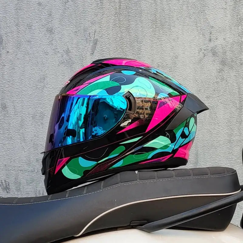 Full Face Double Visor Racing Helmet — product view 2
