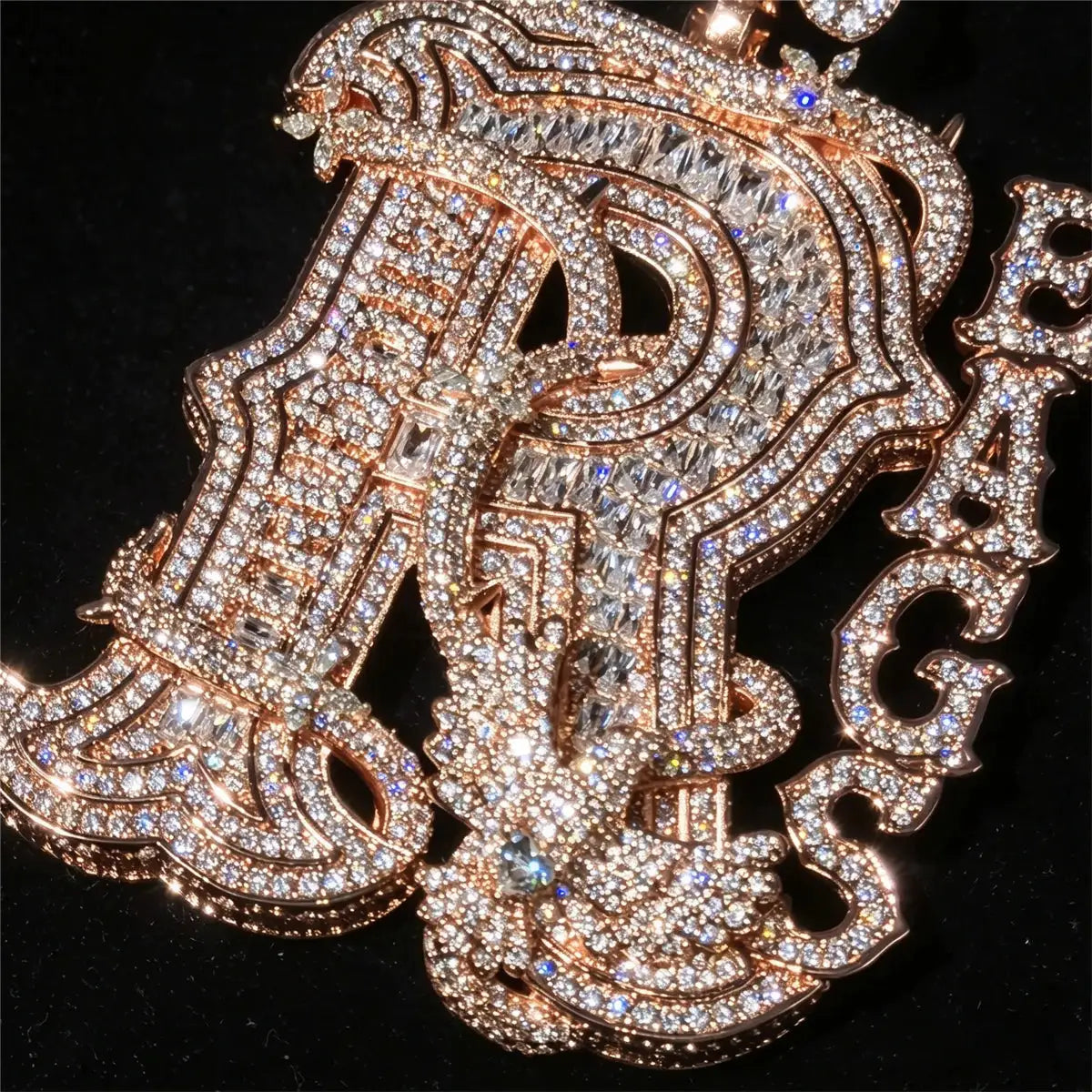 Custom R Letter Pendant Gold Plated — product image 4