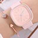 Elegant Square Quartz Watch for Fashionable Ladies Style