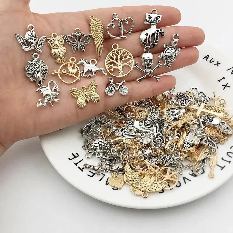 Animal Charm Beads Set DIY Crafters Dream Kit Creative Fun - OurLum.com