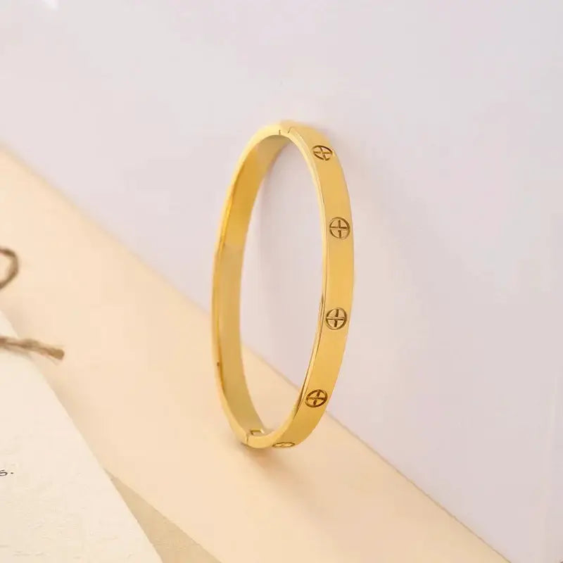 European American Stainless Steel Cross Pattern Bracelet