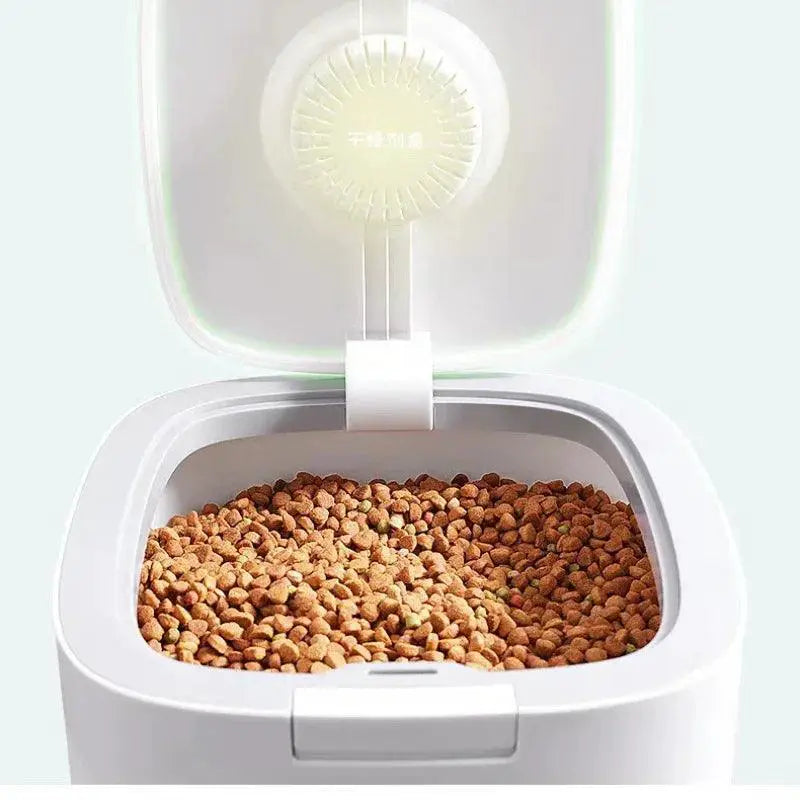 Airtight Pet Food Storage Container With Measuring Cup