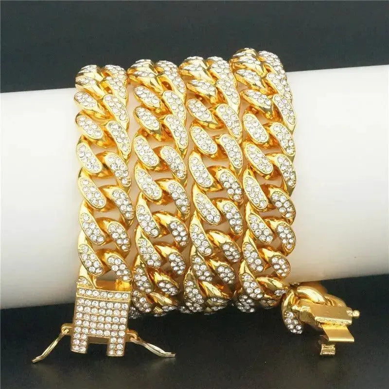Luxury Diamond Dog Chain Collar For Pets Stylish Design