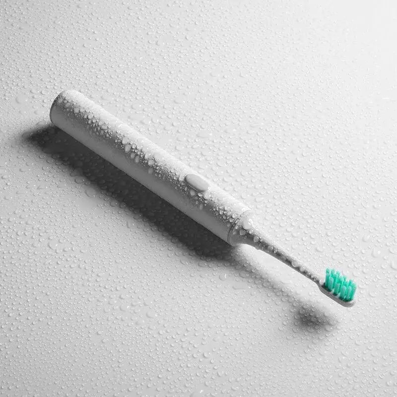 T300 Sonic Toothbrush With Deep Cleaning And UV Sterilization