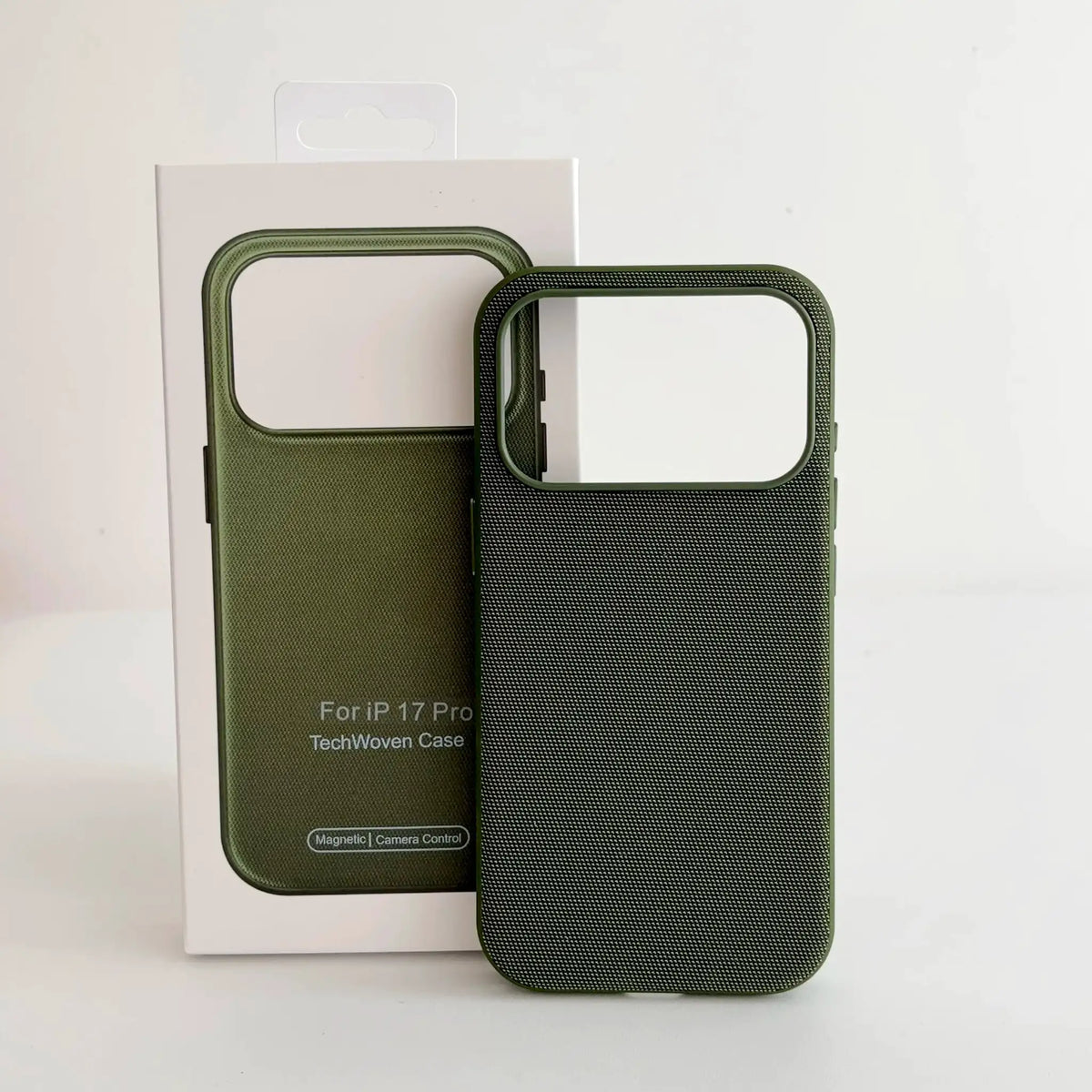 Luxury Woven MagSafe Case - Wireless Charging — product view 9