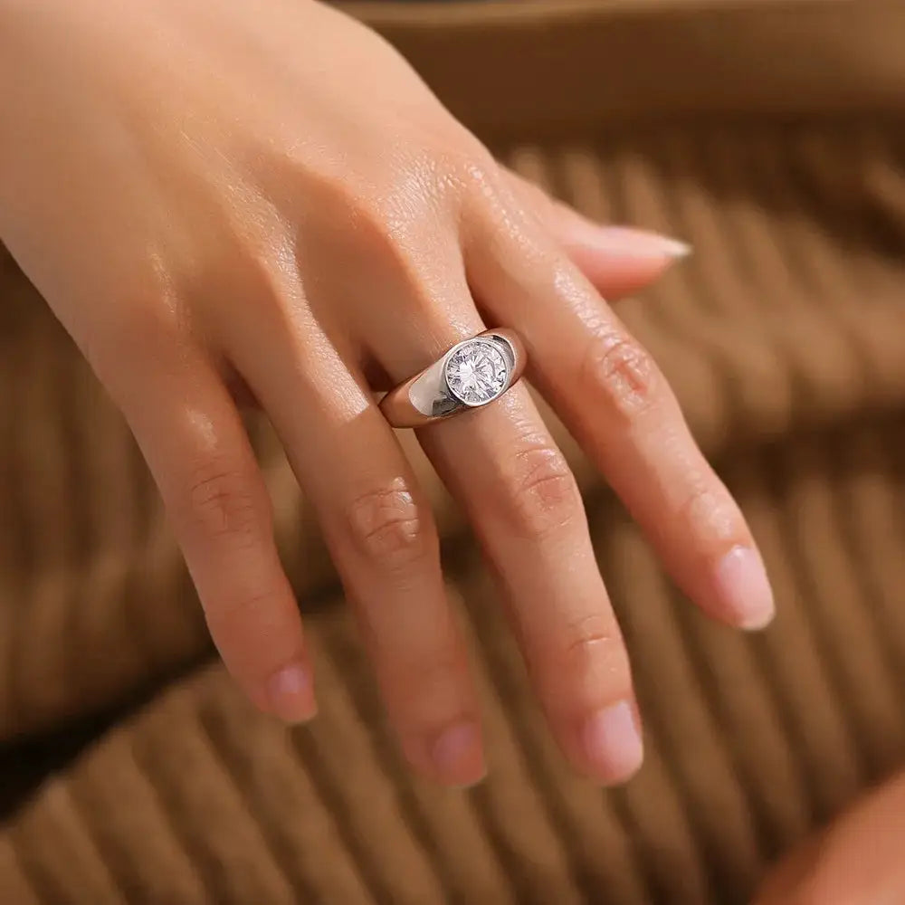 Unisex Moissanite Silver Ring Set — product image 3