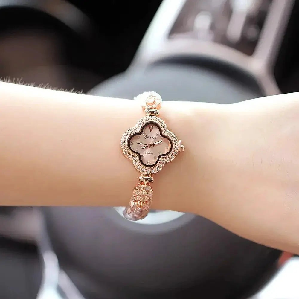 Luxury Womens Watch Elegant Diamond Pearl Clover Timepiece