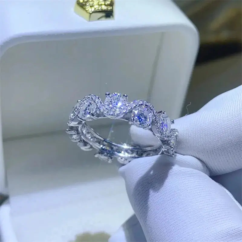 Sterling Silver Moissanite Wavy Ring — product image 4