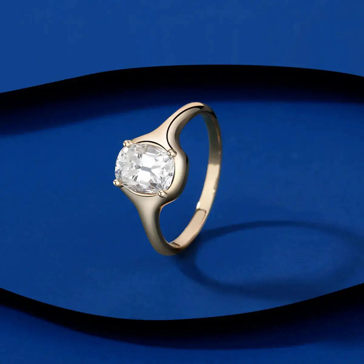 S925 Pure Silver Pillow Shaped Moissanite Women's Ring, Extremely Simple and Retro Style Wedding Engagement Ring, Valentine's Day Gift, Unique Jewelry Gift for Festivals/Birthdays/Parties, the Best Gift for Girlfriends