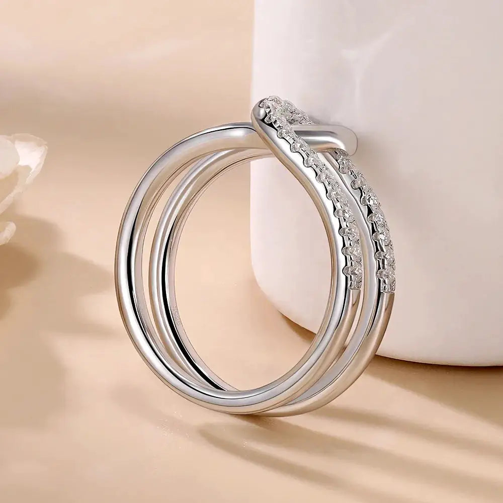 Inlaid Single Row Moissanite S925 Pure Silver Interlocking Ring, Fashionable and Versatile Jewelry, Valentine's Day/Wedding Engagement Gift, Birthday Gift, Anniversary Gift, the Best Gift for Him/Her