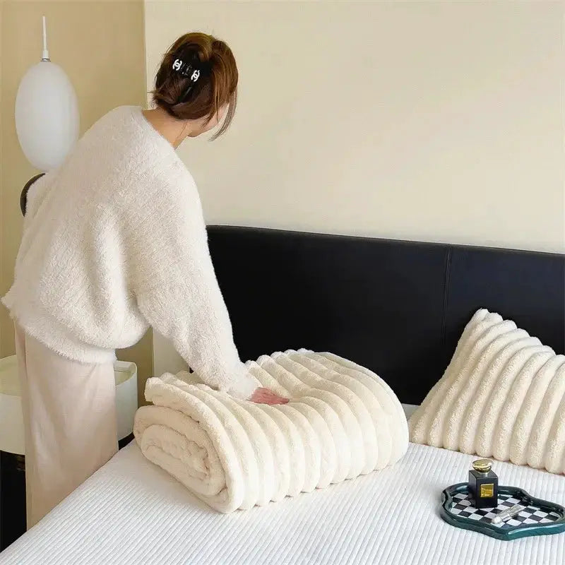 150x200cm Plain Soft Khaki Throw Blanket Bedtime Cozy