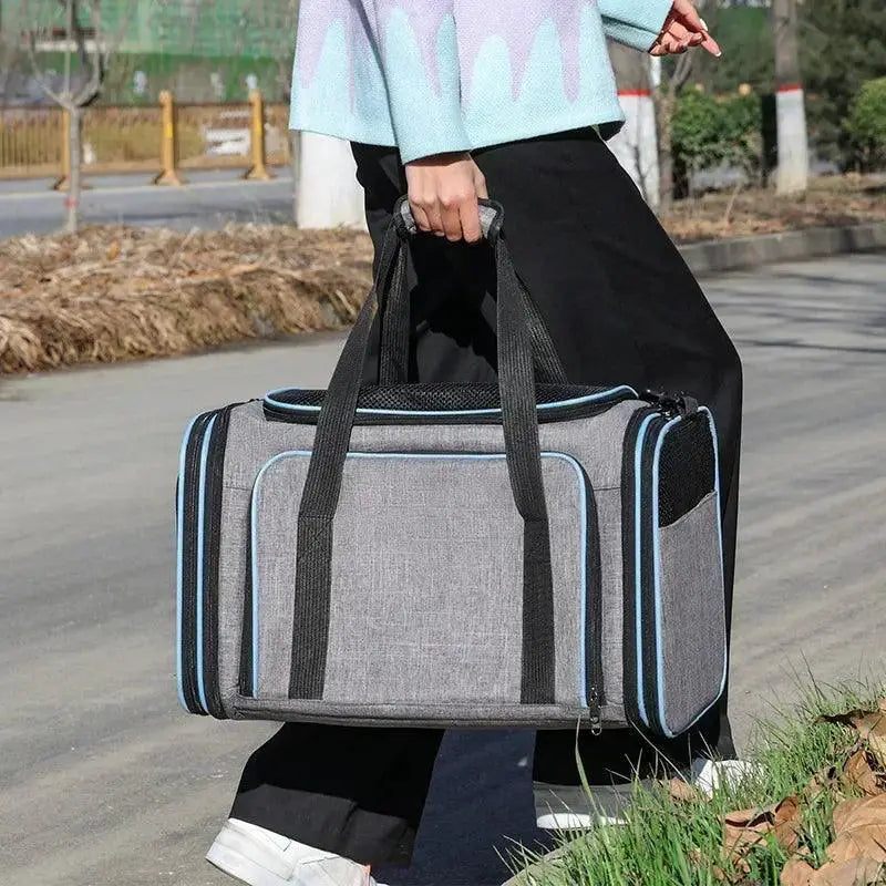 Portable Soft Sided Cat Carrier Handbag With Expandable Bag