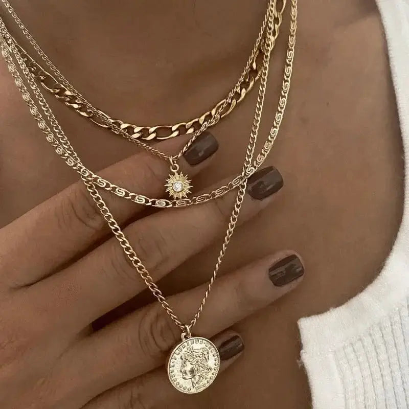Vintage 18K Gold Pendant Layered Necklace Set For Her