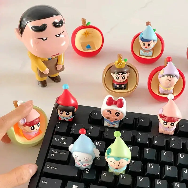 Crayon Shinchan Dwarf Fairy Tale Keycap Blind Box