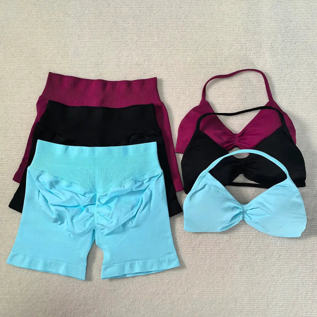 Seamless 2 Pieces Strappy Yoga Halter Bras Sets Scrunch Butt Sports Shorts Quick Dry Backless Gym Crop Tops with Pad Push Up Set