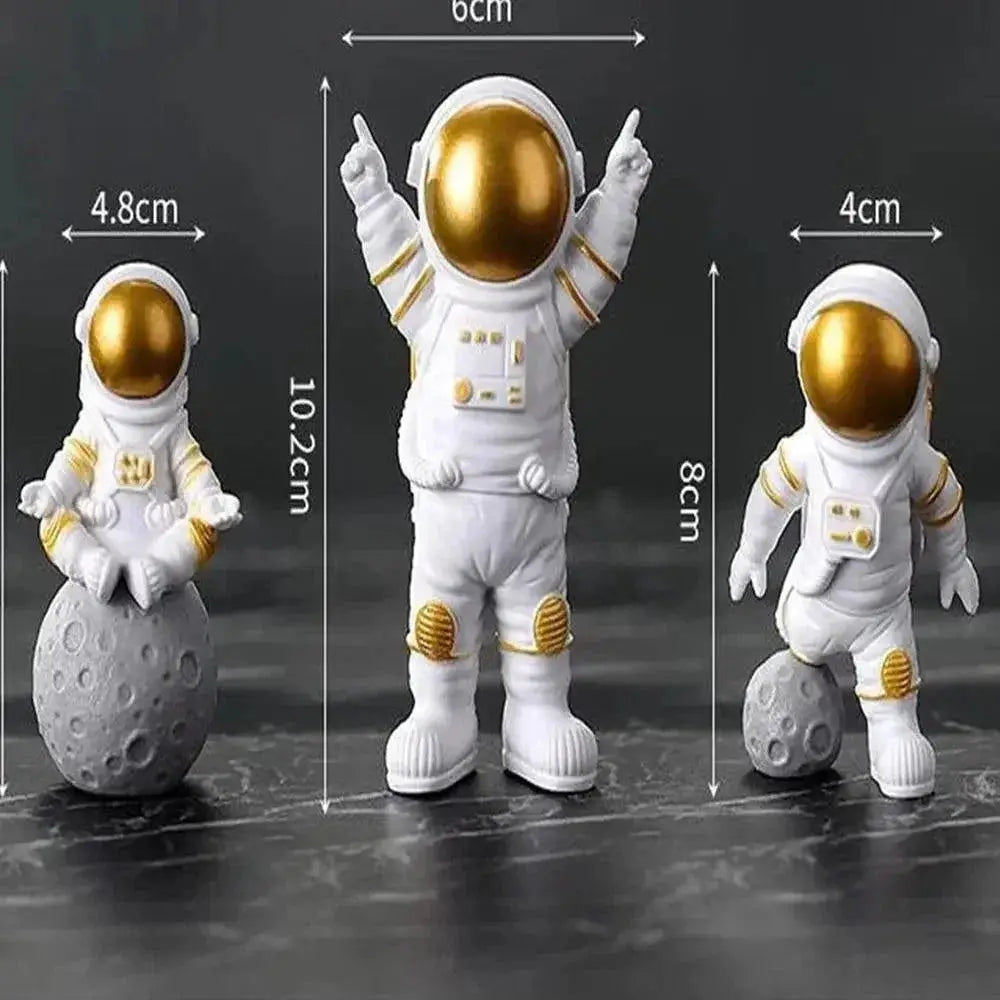 Astronaut Figure Statue Spaceman Sculpture Educational Decor