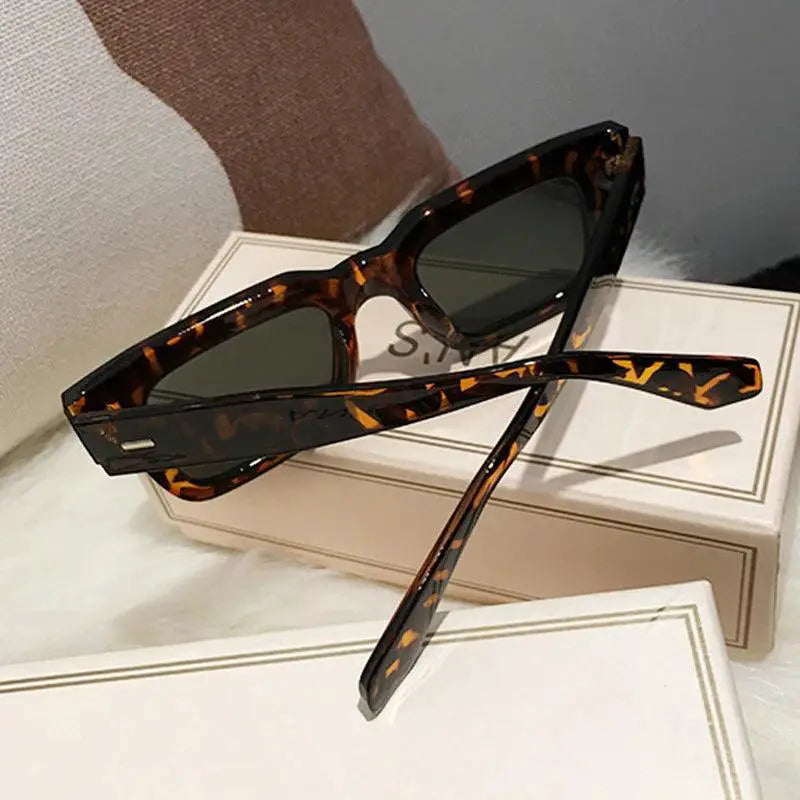 Unisex Ocean Color Square Sunglasses UV Protection