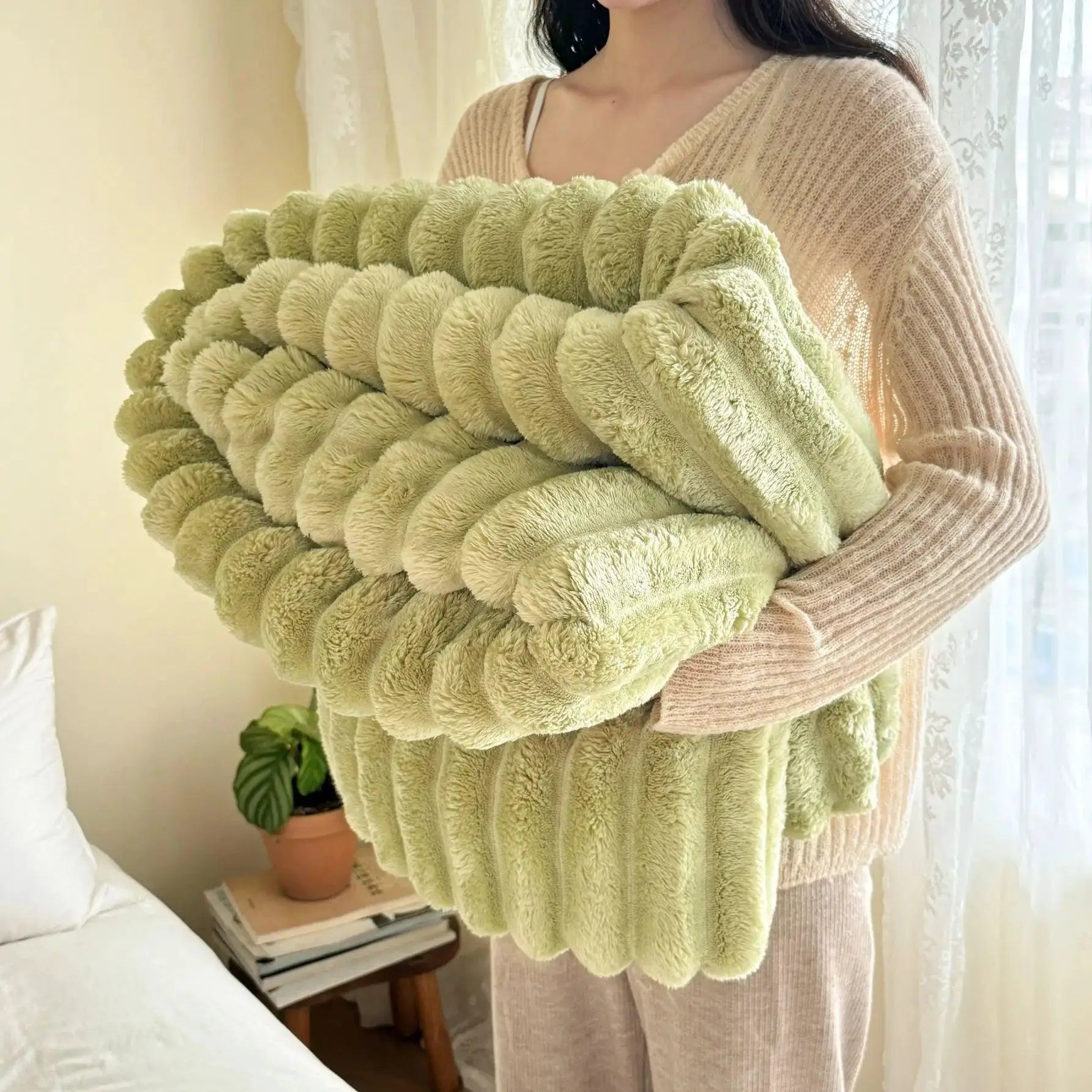 1 Piece of Super Soft Thickened Blanket for Warm Sleep - OurLum.com