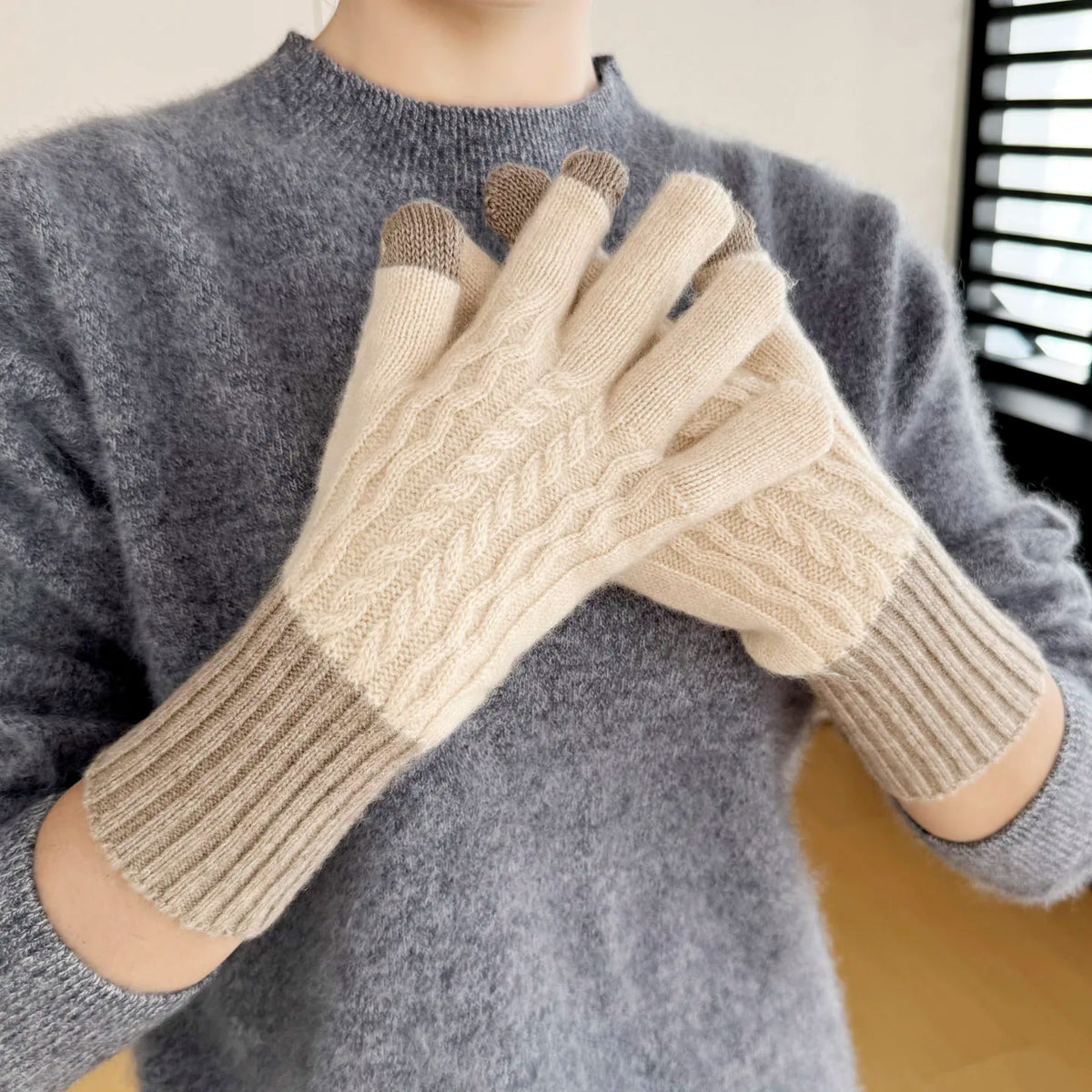 Colorblock Cableknit Winter Knit Gloves