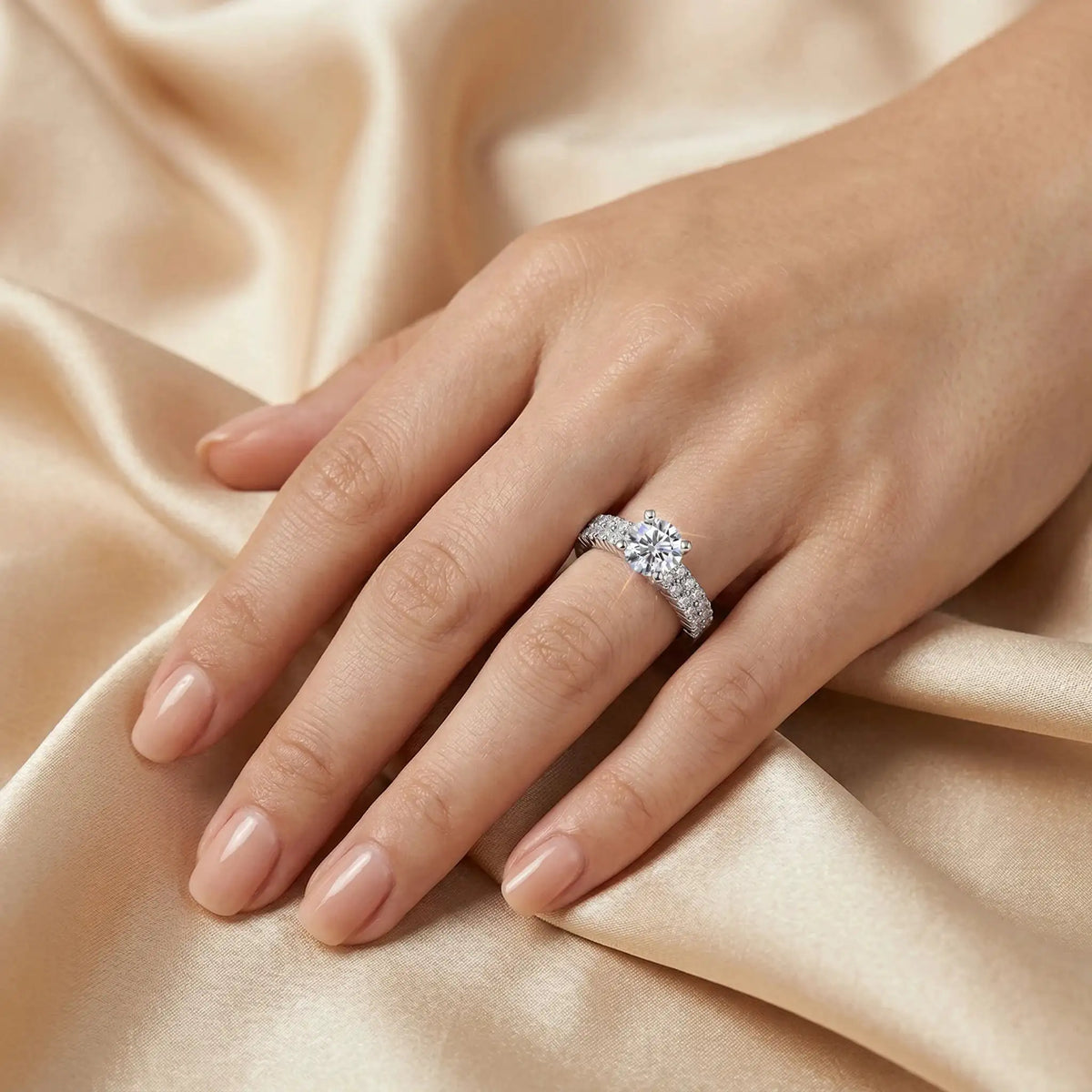 Luxury Moissanite Wedding Ring — product image 5