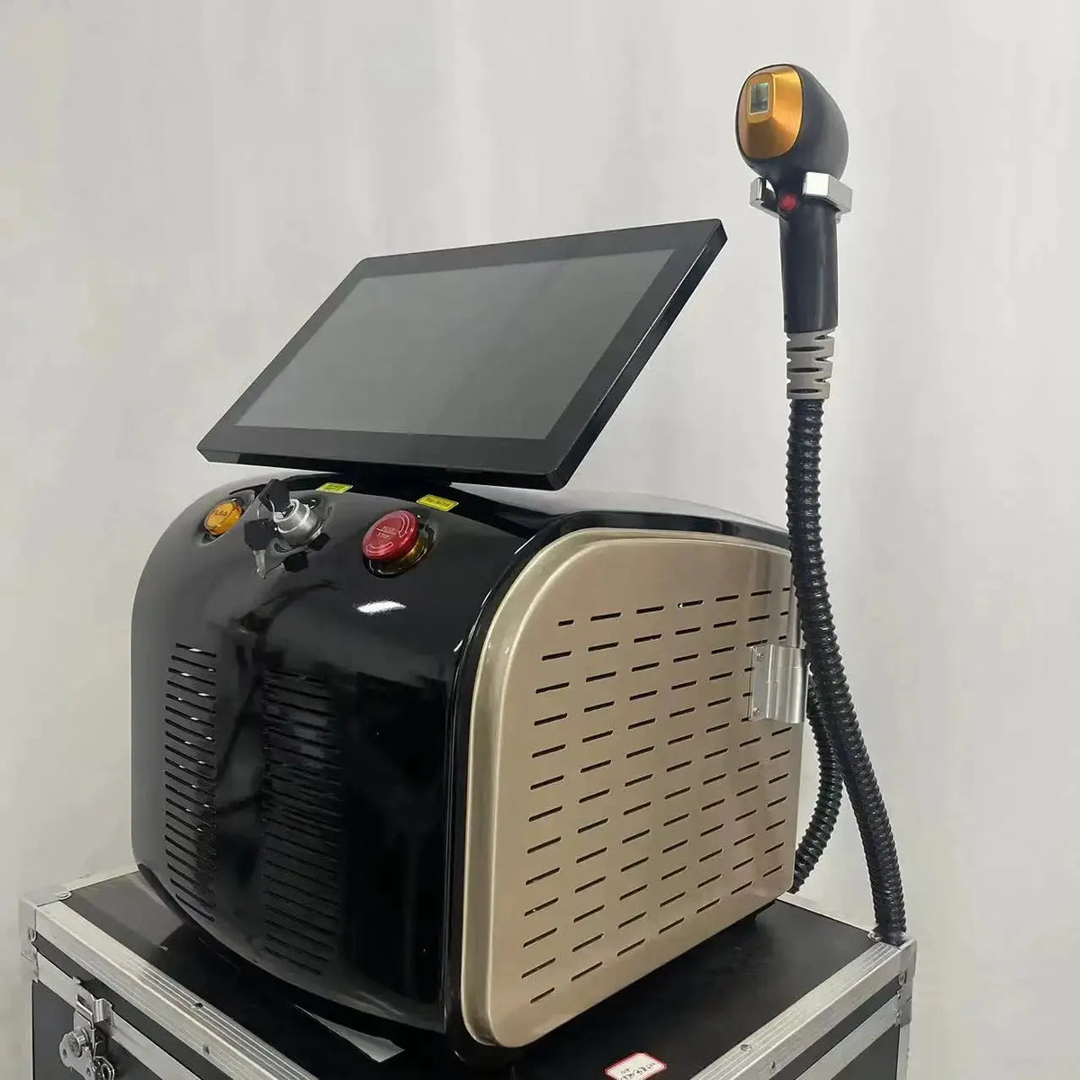 Ice Titanium 808nm Diode Laser Hair Removal Machine with 3 Wavelength Technology Beauty Equipment for Hair Removal