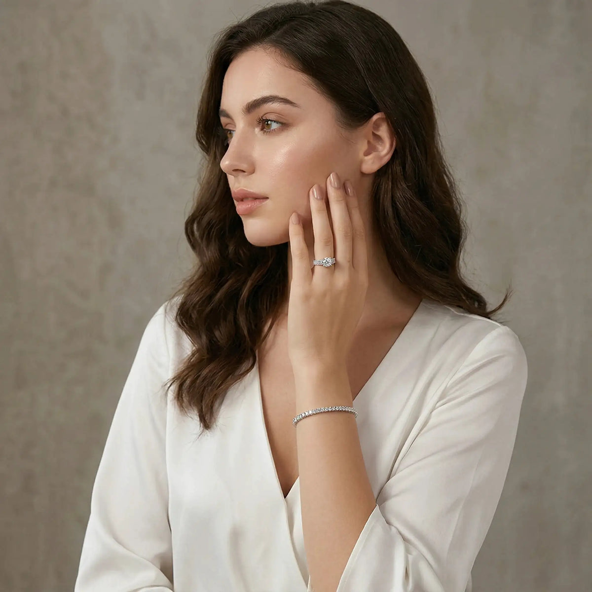 Luxury Moissanite Wedding Ring — product image 4