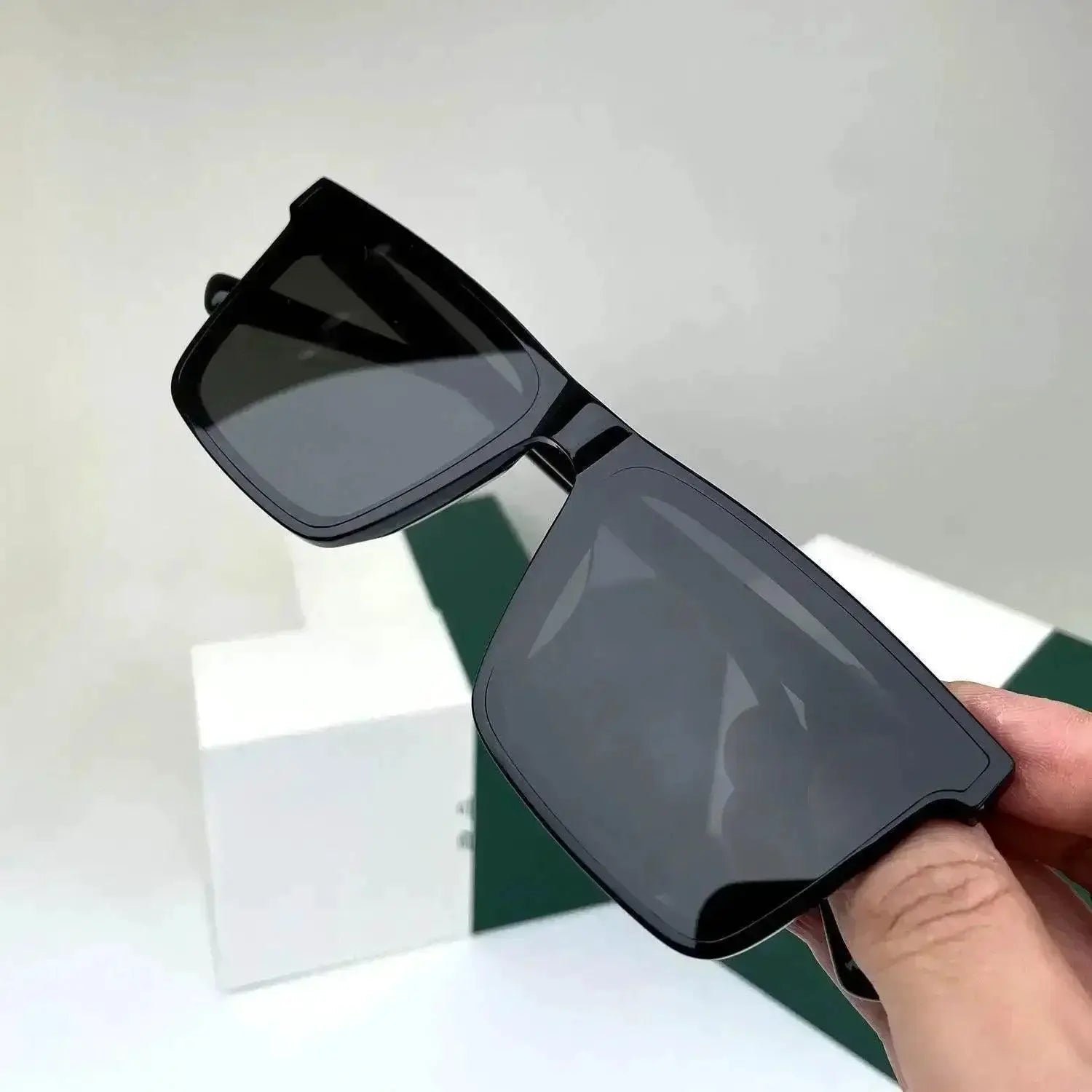 Men's Retro Square Windproof Sunglasses UV Protection