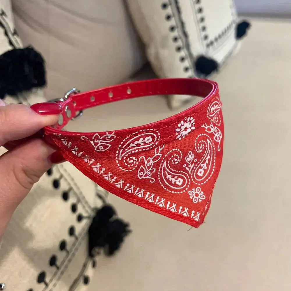Adjustable Scarf Bandana Collar for Small Dogs and Kittens