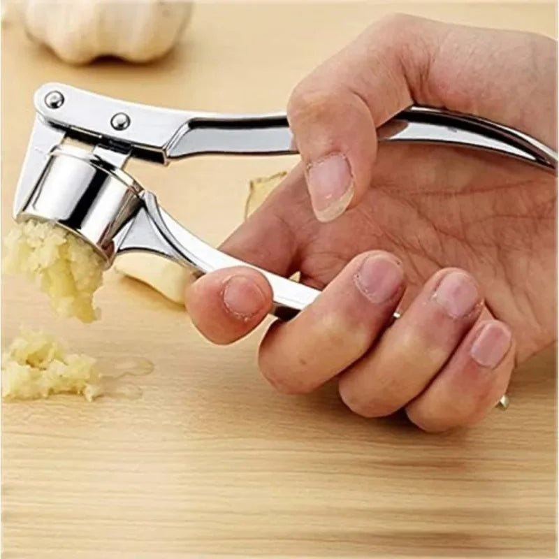Aluminum Garlic Extruder Grinder Manual Press Gadget With Stainless Steel Blades