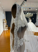 Timeless Glamour Bridal Veil for Brides