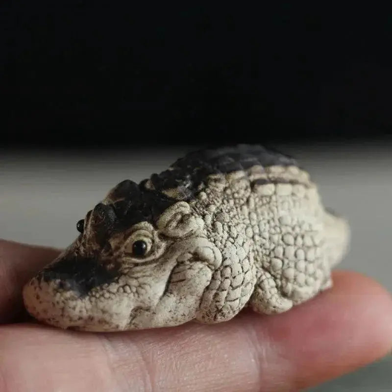 Boutique Purple Sand Crocodile Tea Pet Handmade Ornament