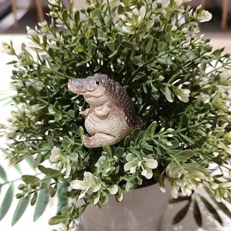 Boutique Purple Sand Crocodile Tea Pet Handmade Ornament
